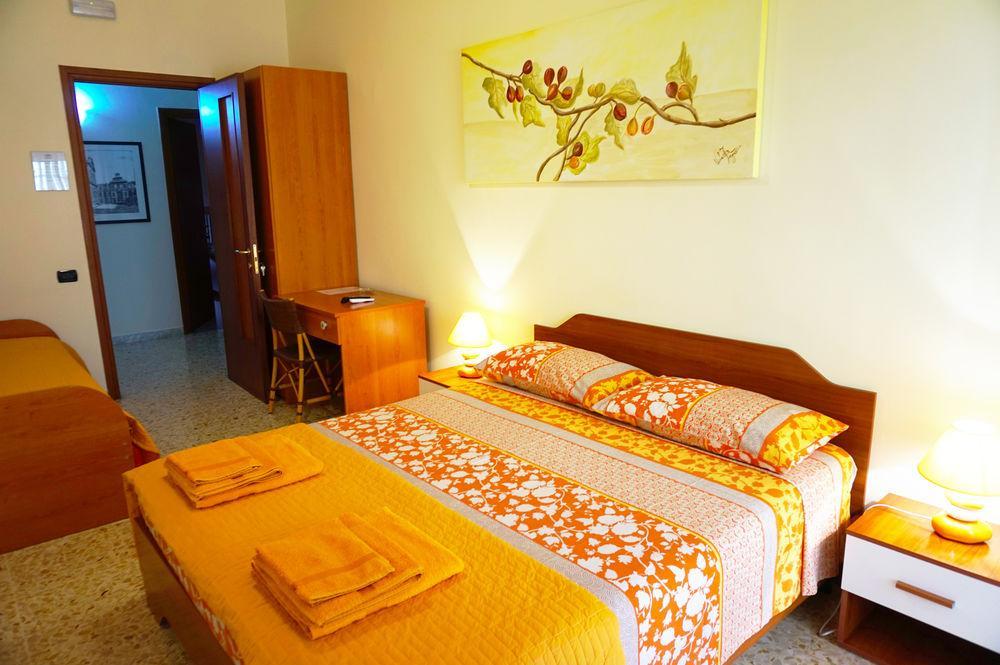 B&B Piazza 300Mila Λέτσε Εξωτερικό φωτογραφία
