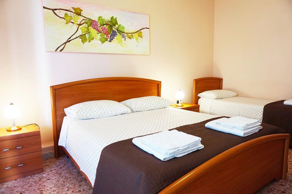B&B Piazza 300Mila Λέτσε Εξωτερικό φωτογραφία