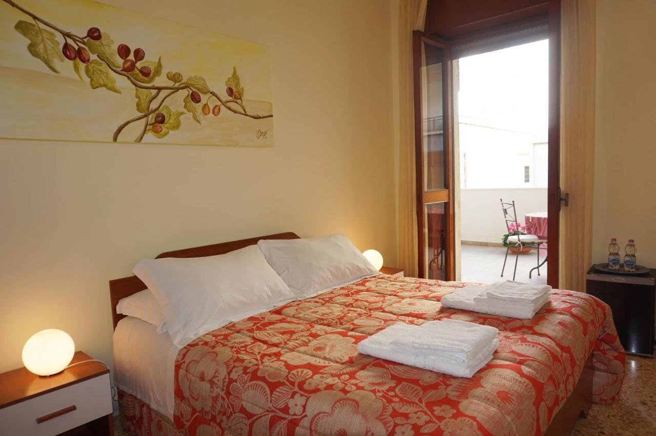 B&B Piazza 300Mila Λέτσε Δωμάτιο φωτογραφία