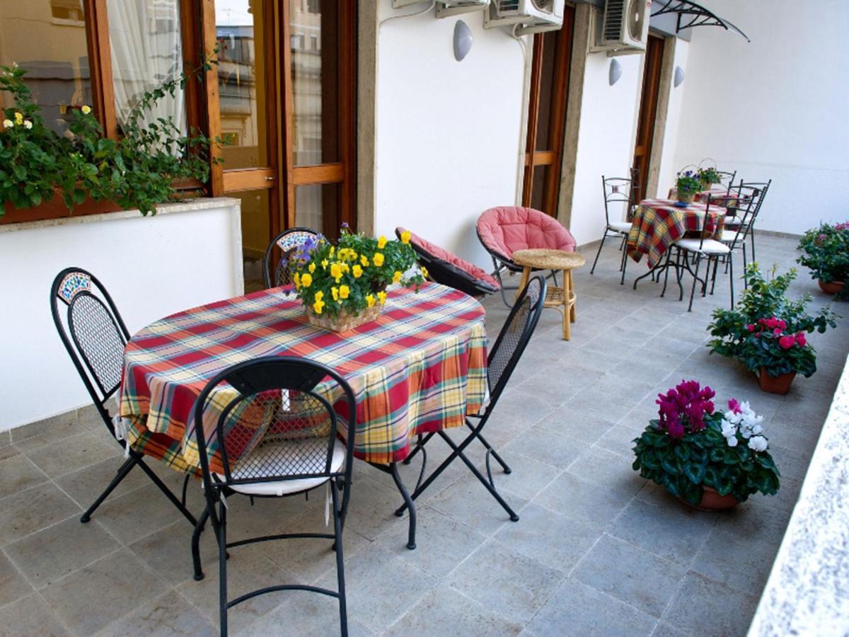 B&B Piazza 300Mila Λέτσε Δωμάτιο φωτογραφία